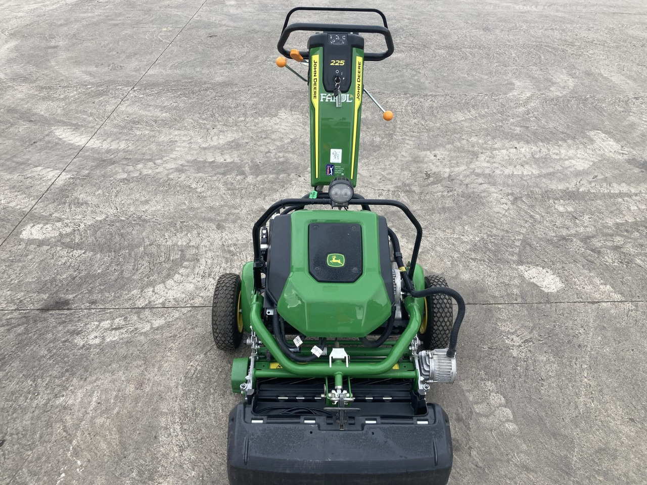 John Deere 225 E-cut walk behind electric greens mower - Газонокосилка: фото 2 John Deere 225 E-cut walk behind electric greens mower - Газонокосилка: фото 2