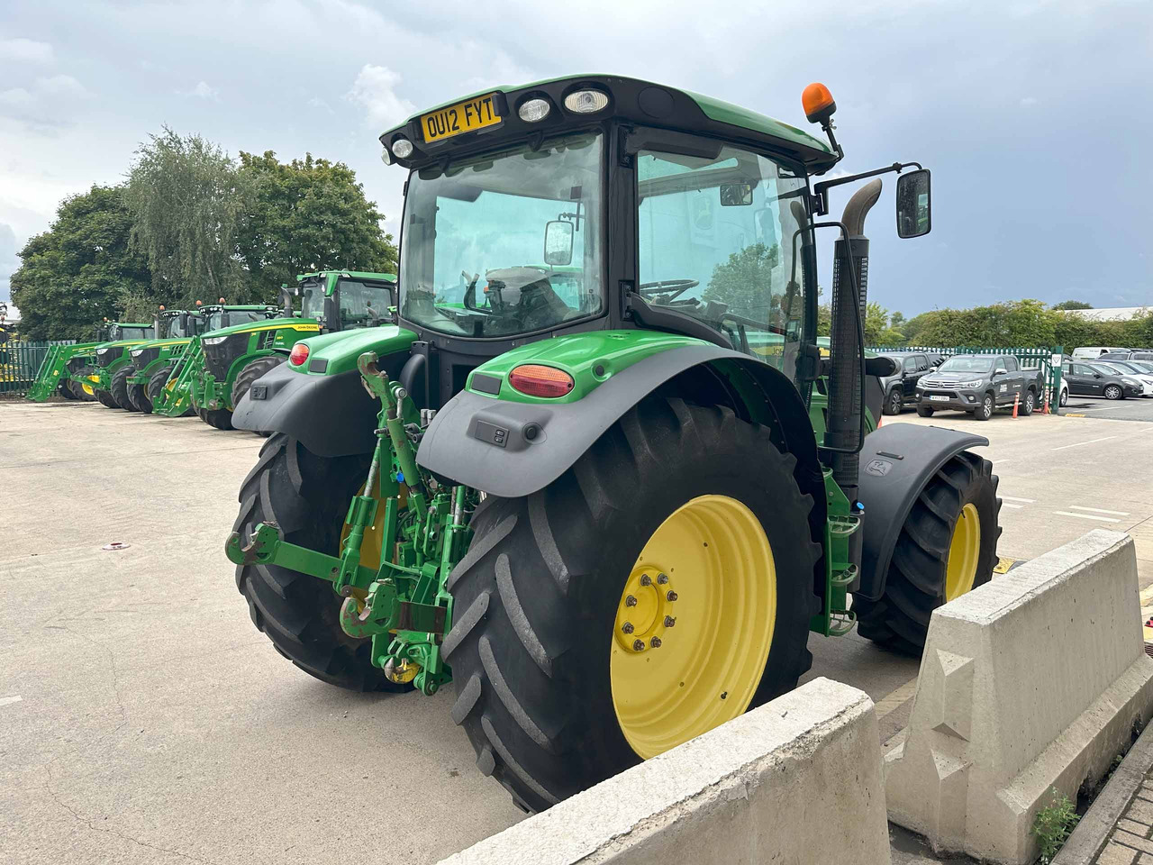 John Deere 6125R - Трактор: фото 5 John Deere 6125R - Трактор: фото 5
