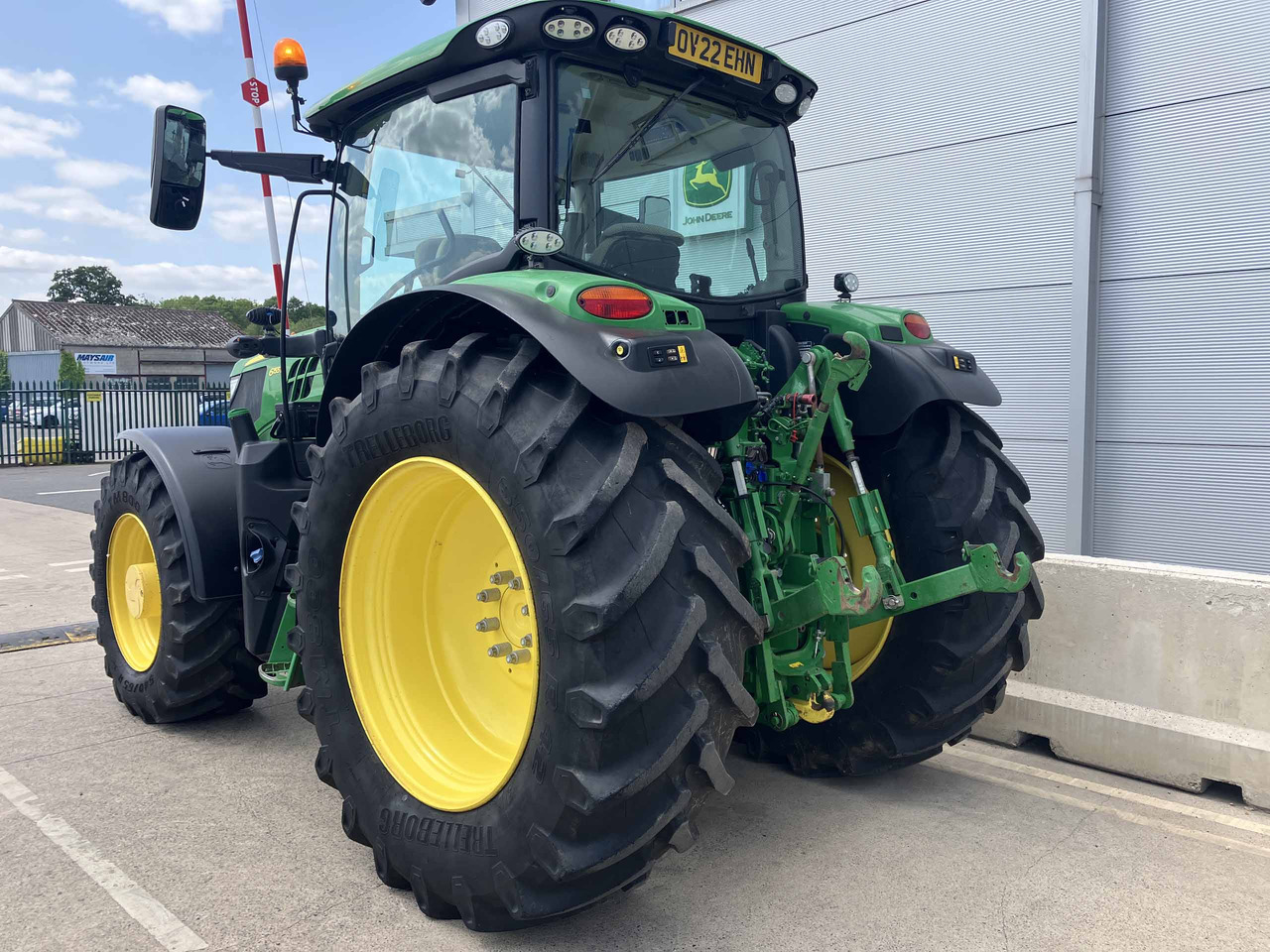 John Deere 6155R - Трактор: фото 3 John Deere 6155R - Трактор: фото 3