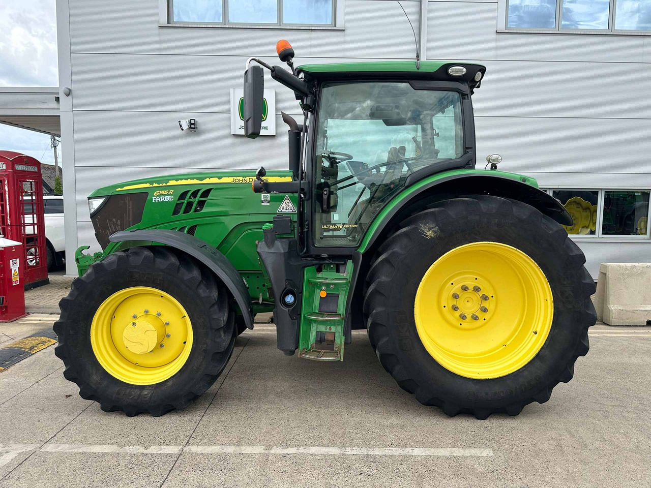 John Deere 6155R - Трактор: фото 3 John Deere 6155R - Трактор: фото 3