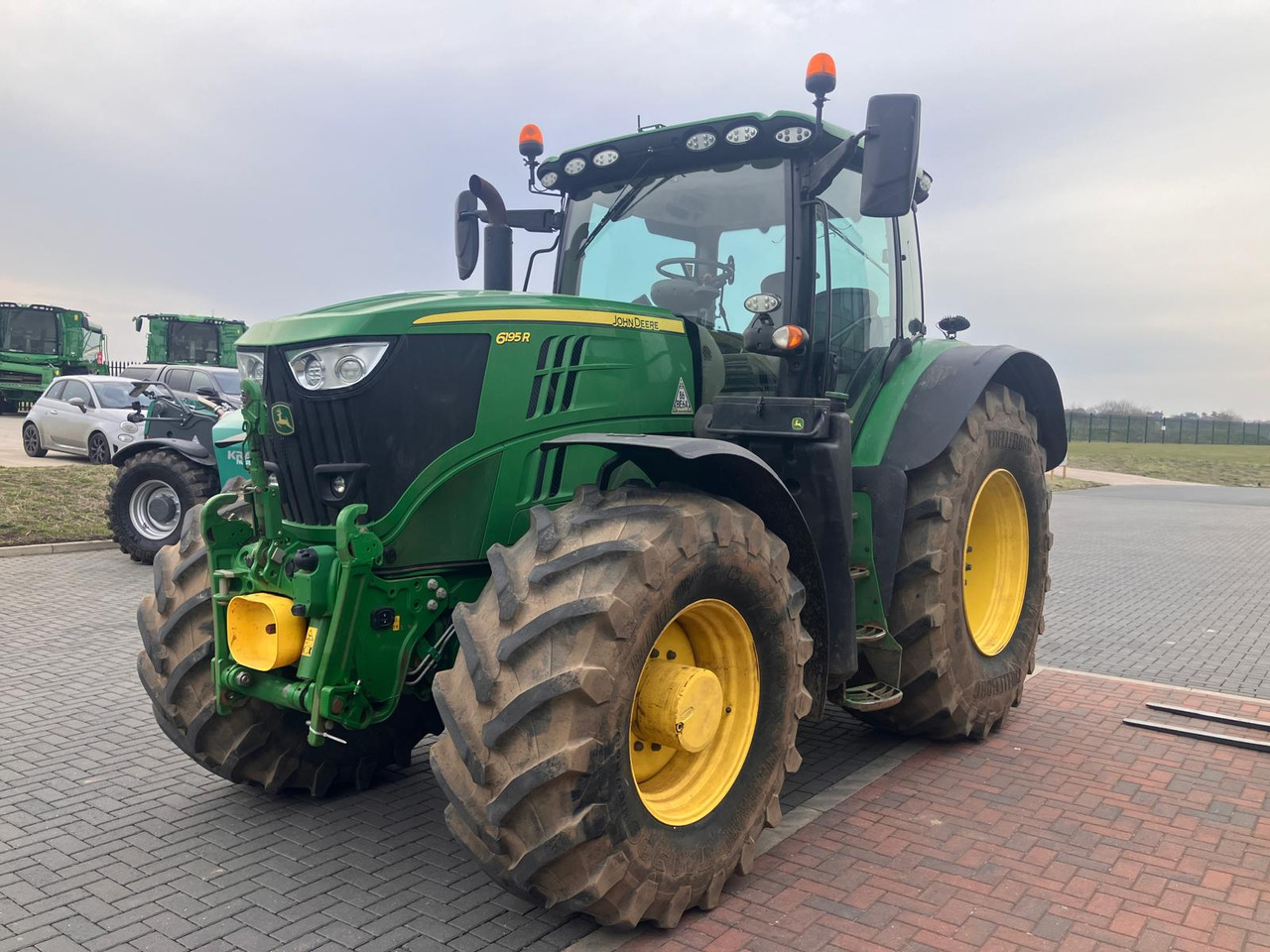 John Deere 6195R - Трактор: фото 3 John Deere 6195R - Трактор: фото 3