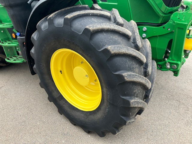 Трактор John Deere 6R 150: фото 6