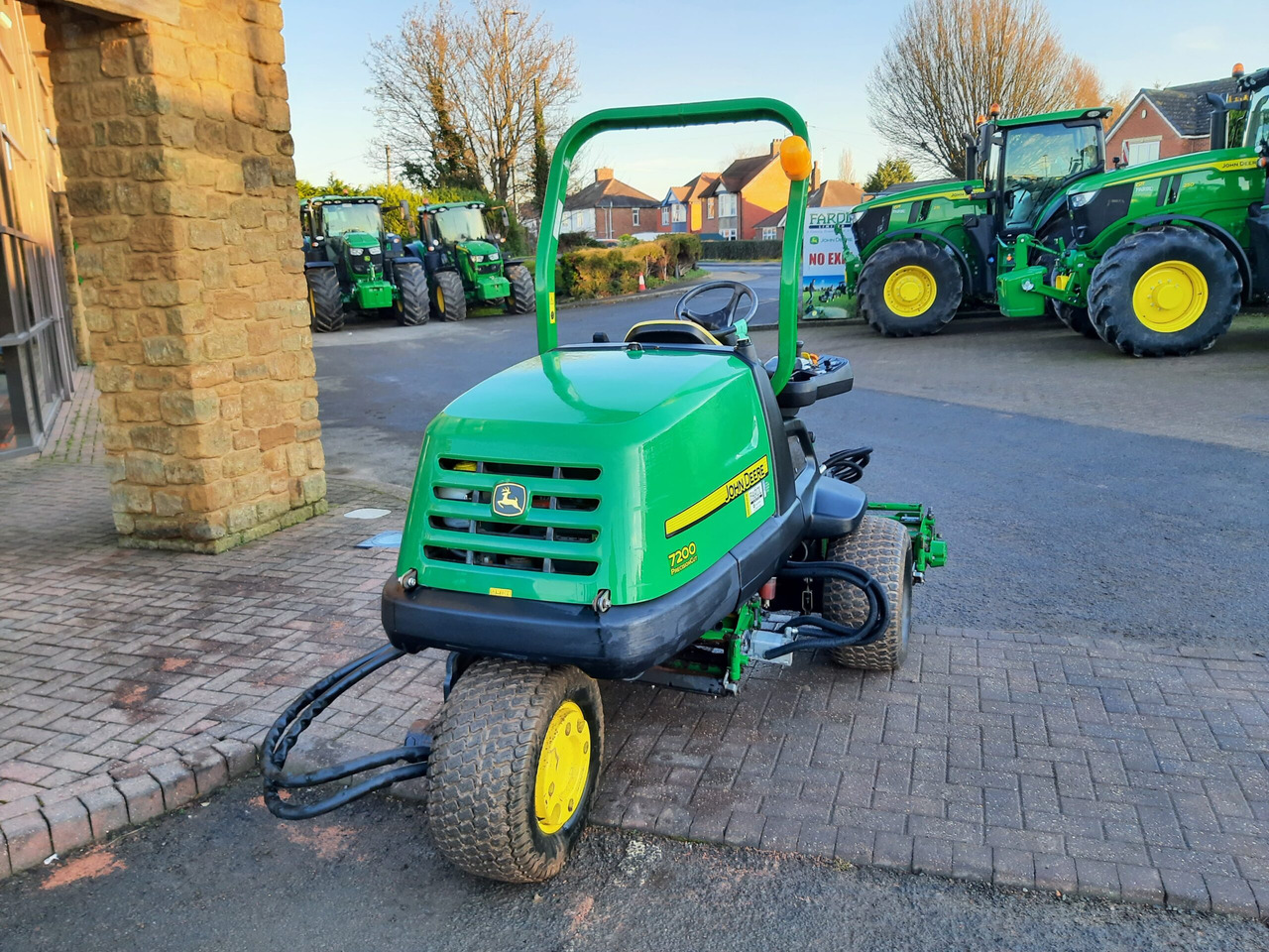 John Deere 7200 utility triple mower - Газонокосилка: фото 3 John Deere 7200 utility triple mower - Газонокосилка: фото 3
