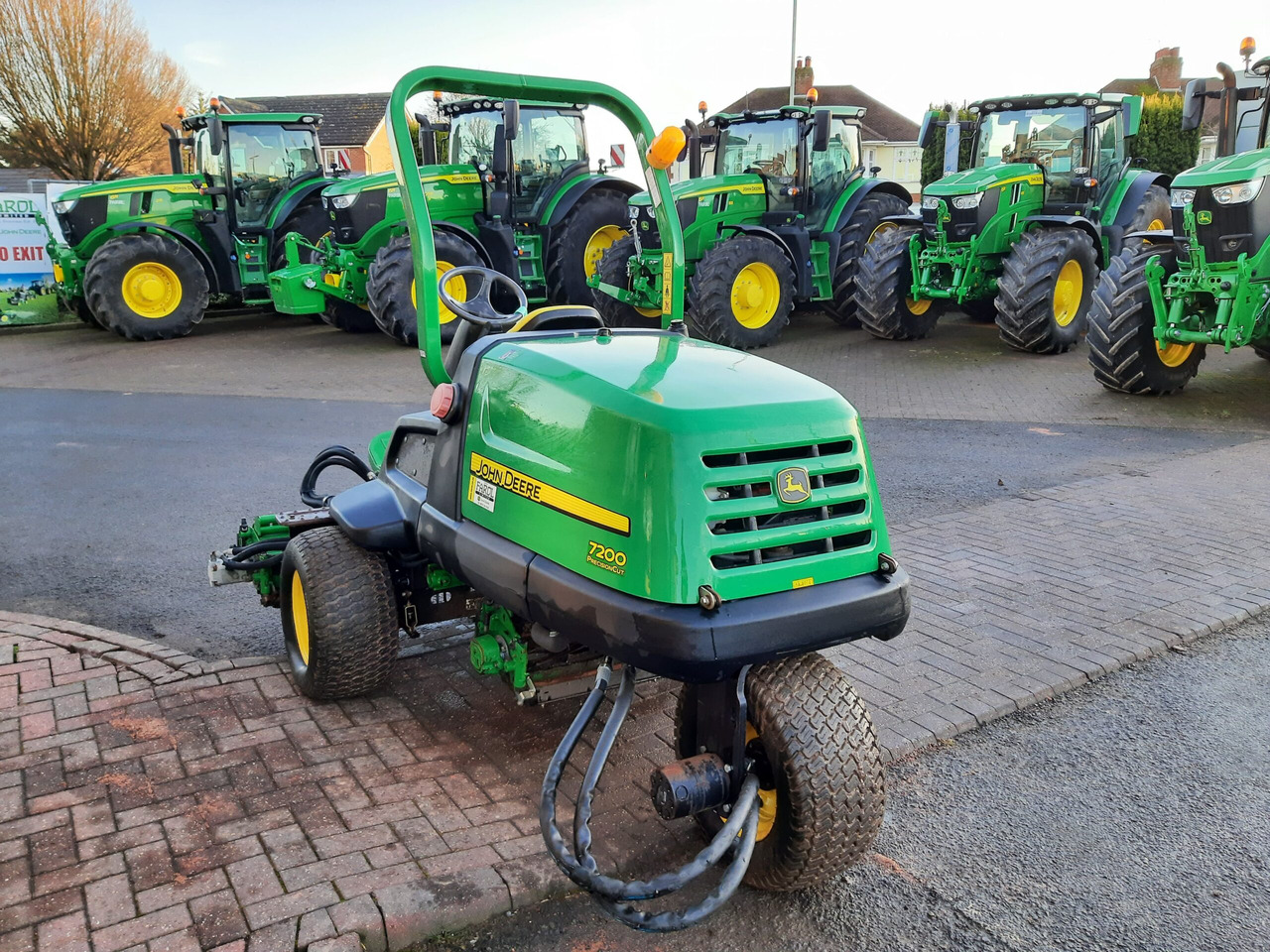John Deere 7200 utility triple mower - Газонокосилка: фото 5 John Deere 7200 utility triple mower - Газонокосилка: фото 5