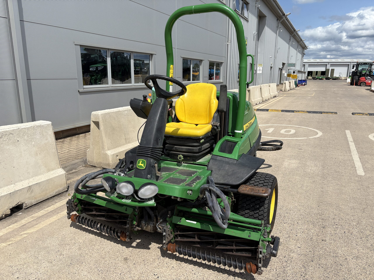 John Deere 7200A Triple Mower - Газонокосилка: фото 3 John Deere 7200A Triple Mower - Газонокосилка: фото 3