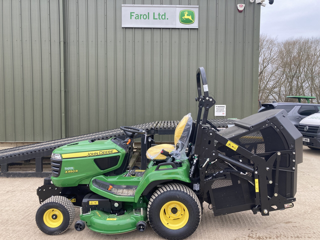 John Deere X950R ride on cut and collect mower - Газонокосилка: фото 2 John Deere X950R ride on cut and collect mower - Газонокосилка: фото 2