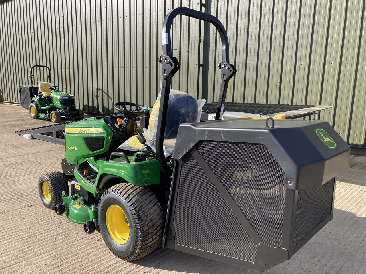 John Deere X950R ride on mower - Газонокосилка: фото 3 John Deere X950R ride on mower - Газонокосилка: фото 3