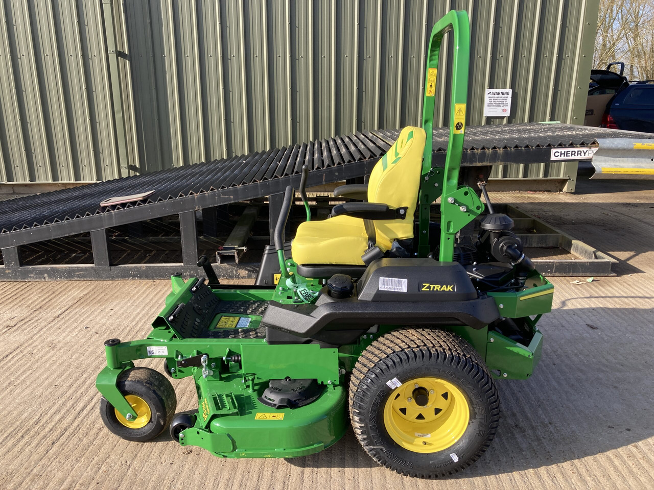 John Deere Z740R zero turn rotary mower - Газонокосилка: фото 3 John Deere Z740R zero turn rotary mower - Газонокосилка: фото 3