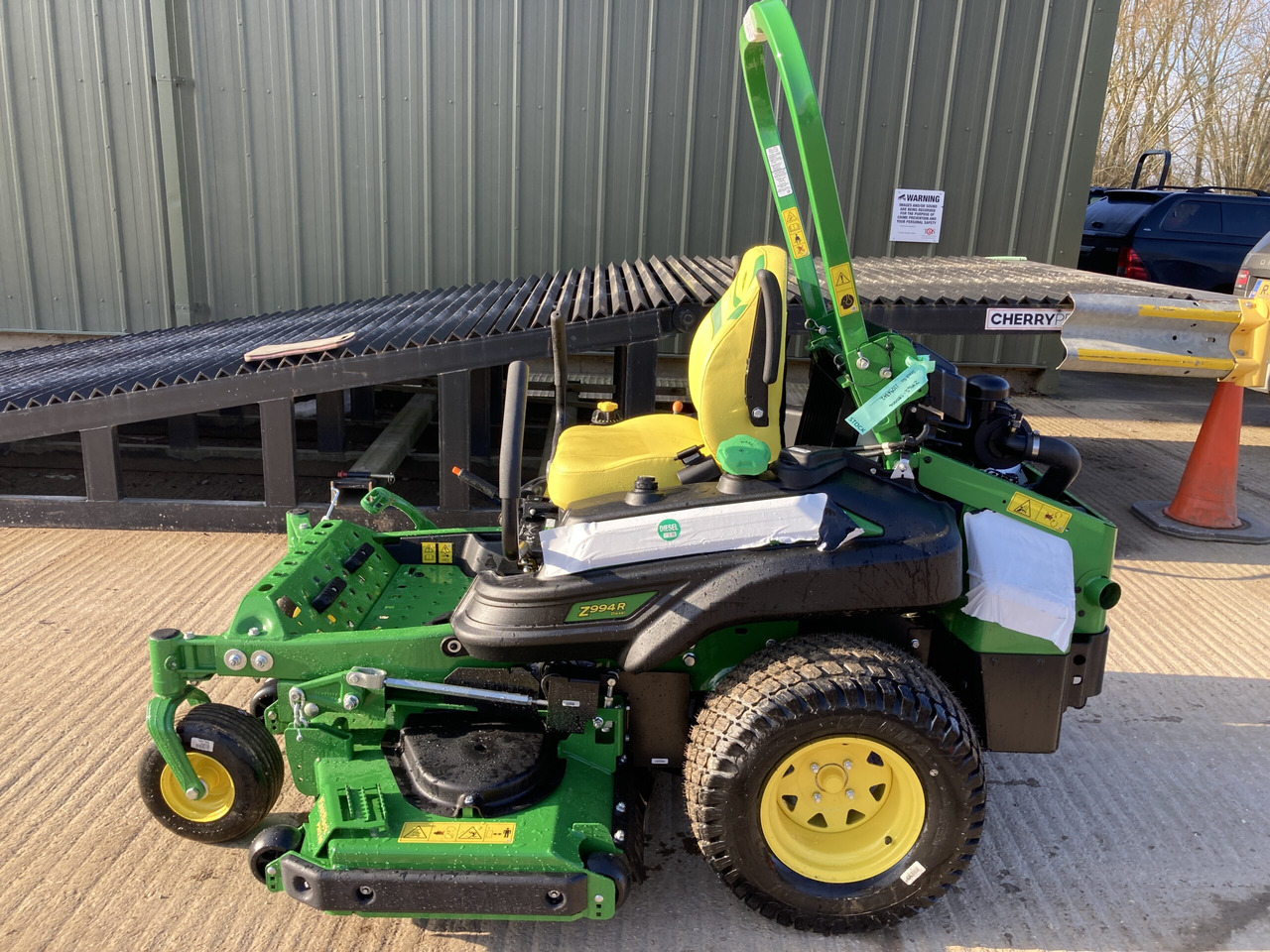 John Deere Z994R zero turn mower - Газонокосилка: фото 3 John Deere Z994R zero turn mower - Газонокосилка: фото 3