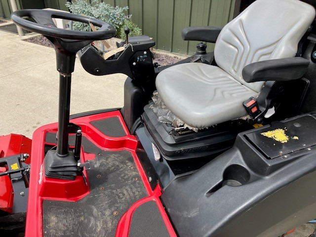 Toro LTF3000 Commercial Triple Flail Mower - Газонокосилка: фото 4 Toro LTF3000 Commercial Triple Flail Mower - Газонокосилка: фото 4