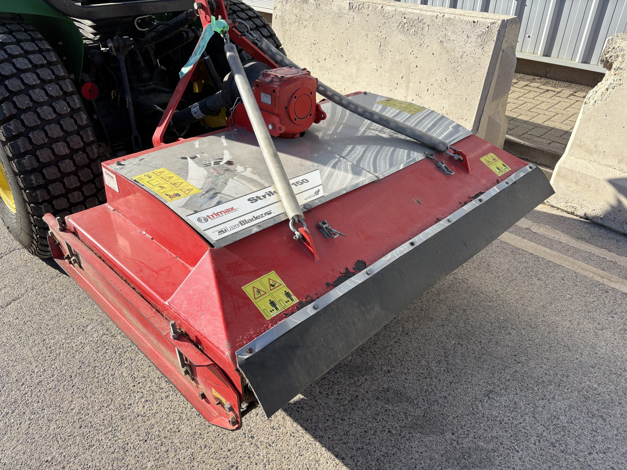 Trimax Striker 150 roller mower - Газонокосилка: фото 1 Trimax Striker 150 roller mower - Газонокосилка: фото 1