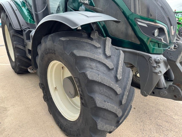 VALTRA T214 - Трактор: фото 5 VALTRA T214 - Трактор: фото 5