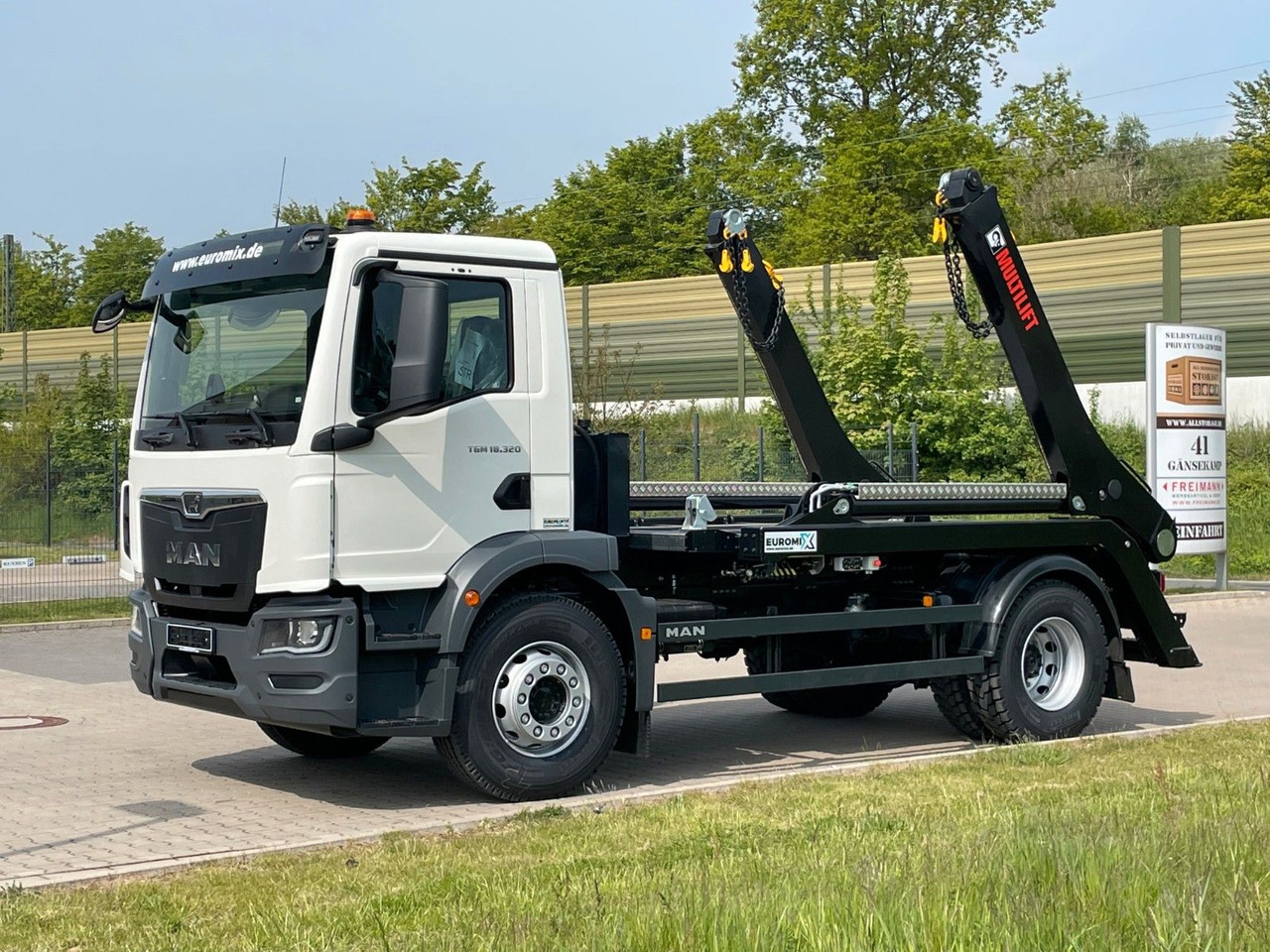 MAN TGM 18.320 4x2 Euro 6e Hiab Multilift Futura 12 - Самосвал, Автоманипулятор: фото 2 MAN TGM 18.320 4x2 Euro 6e Hiab Multilift Futura 12 - Самосвал, Автоманипулятор: фото 2