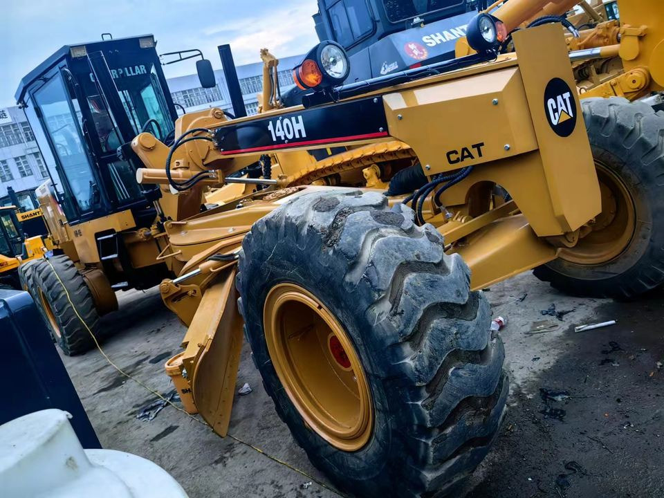 CAT 140H Grader Used Second Hand Good Condition for Sale From Janpan - Грейдер: фото 3 CAT 140H Grader Used Second Hand Good Condition for Sale From Janpan - Грейдер: фото 3