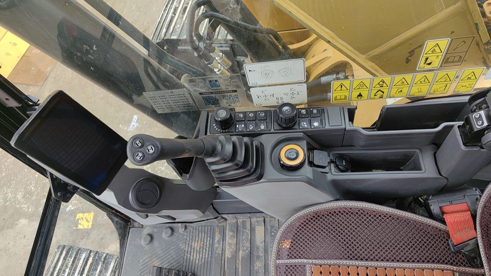 Good Sale USED Excavator Cat CAT 320 20 Ton Mini Excavator China Makes Carter Excavators - Мини-экскаватор: фото 4 Good Sale USED Excavator Cat CAT 320 20 Ton Mini Excavator China Makes Carter Excavators - Мини-экскаватор: фото 4