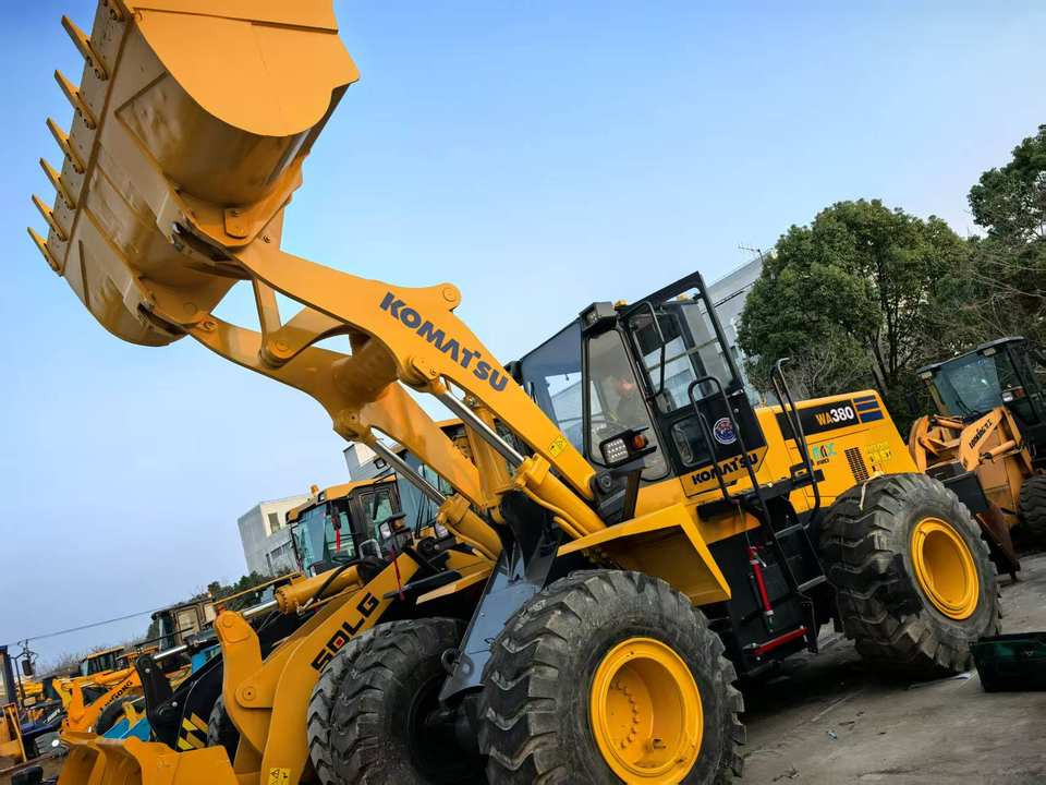 Japan Komatsu WA380-3 WA380-6 WA400-1 WA400-3 WA320-6 WA430-5 Mining Wheel Loader, Used Komatsu WA380 Mini Front End Loader - Колёсный погрузчик: фото 2 Japan Komatsu WA380-3 WA380-6 WA400-1 WA400-3 WA320-6 WA430-5 Mining Wheel Loader, Used Komatsu WA380 Mini Front End Loader - Колёсный погрузчик: фото 2