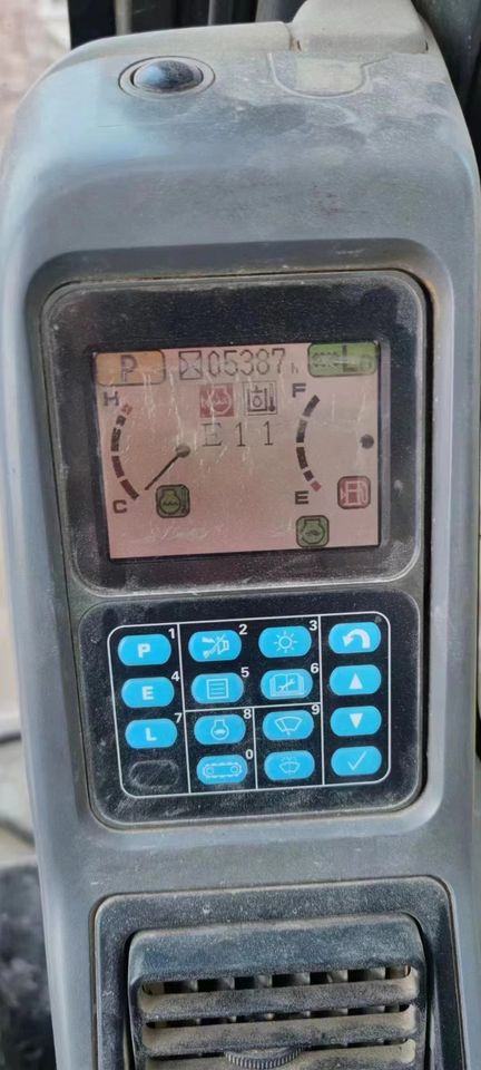 USED EXCAVATOR Good Condition Komatsu PC600-8 Original Japan Cheap Used Excavators Used Original Japan Komatsu PC600 - Гусеничный экскаватор: фото 4 USED EXCAVATOR Good Condition Komatsu PC600-8 Original Japan Cheap Used Excavators Used Original Japan Komatsu PC600 - Гусеничный экскаватор: фото 4