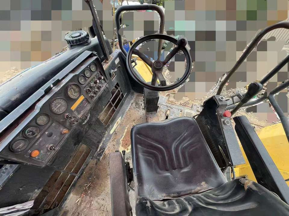 Used Dynapac Cc622 Compactor Similar to Very Cheap CA25D Dynapac Road Rollers for Sale CC622 in Stock for Sale in Stock - Дорожный каток: фото 4 Used Dynapac Cc622 Compactor Similar to Very Cheap CA25D Dynapac Road Rollers for Sale CC622 in Stock for Sale in Stock - Дорожный каток: фото 4