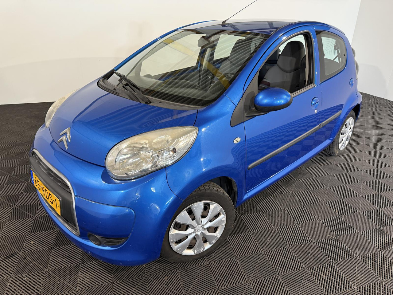 Citroen C1 1.0-12V Ambiance | 2011 | 217.929 km | 65-RDS-1 - Хэтчбек: фото 1 Citroen C1 1.0-12V Ambiance | 2011 | 217.929 km | 65-RDS-1 - Хэтчбек: фото 1