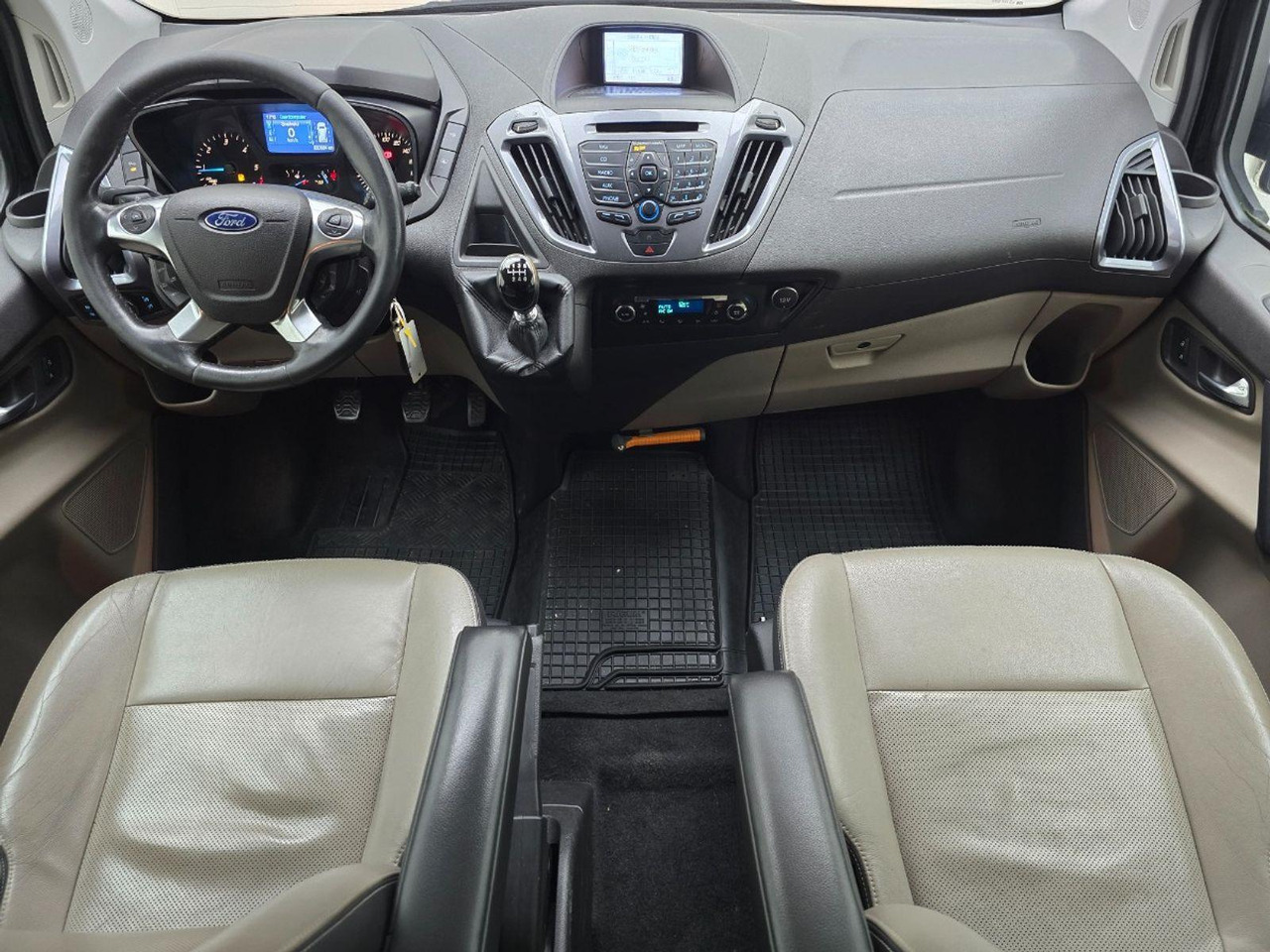 Ford Transit Custom 290 2.2 TDCI L2H1 Anniversary Edition DC | 2016 | 235.664 km | VX721S | NAP: Logisch - Другая техника: фото 5 Ford Transit Custom 290 2.2 TDCI L2H1 Anniversary Edition DC | 2016 | 235.664 km | VX721S | NAP: Logisch - Другая техника: фото 5