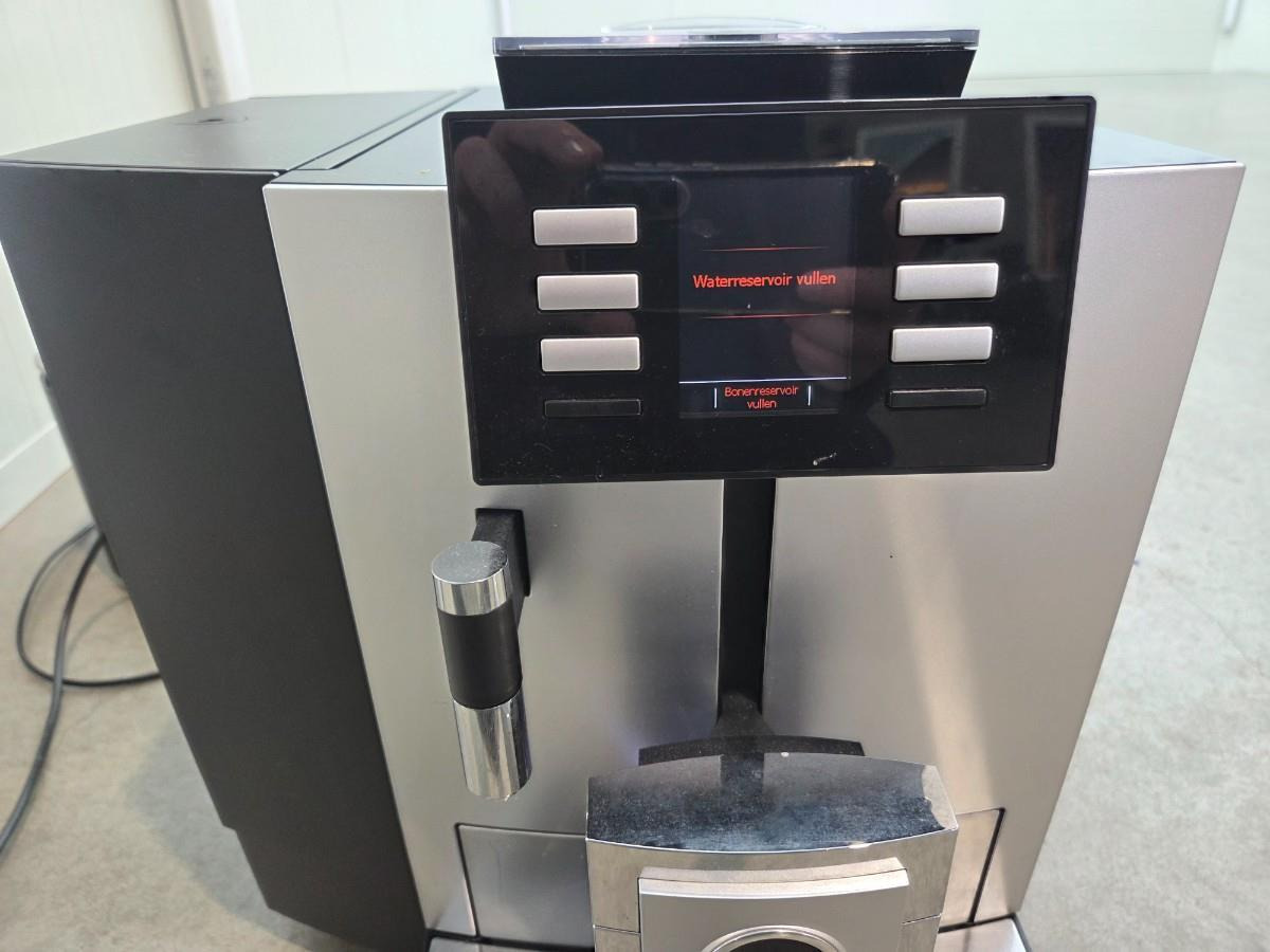 Jura X8 Platina Koffiemachine 2021+ Jura Cool Controle - Пищевое оборудование: фото 4 Jura X8 Platina Koffiemachine 2021+ Jura Cool Controle - Пищевое оборудование: фото 4
