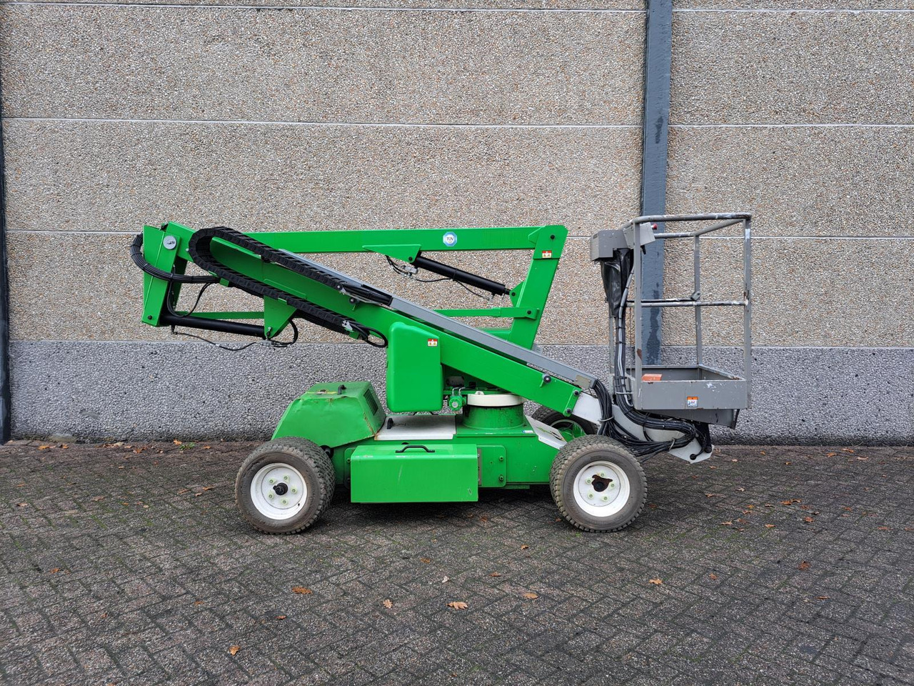 Niftylift HR12 Telescoophoogwerker DE Bi-Energy/Hybride 2WD 12m 2017 - Подъёмник: фото 3 Niftylift HR12 Telescoophoogwerker DE Bi-Energy/Hybride 2WD 12m 2017 - Подъёмник: фото 3