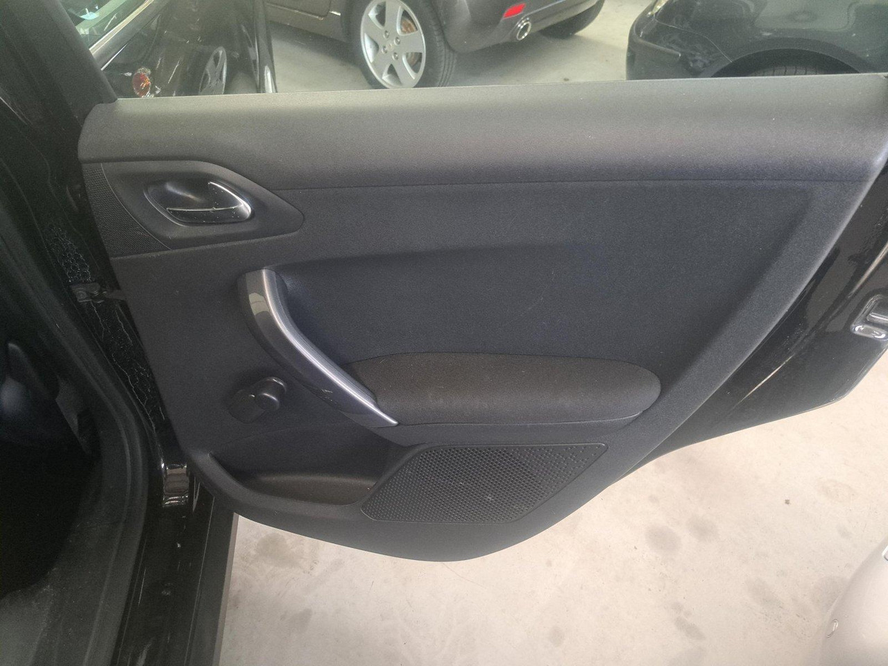 Peugeot | 2008 | 1.2 PureTech Blue Lion | 2016 | 159.008 km | KS512G | Logisch - Внедорожник: фото 5 Peugeot | 2008 | 1.2 PureTech Blue Lion | 2016 | 159.008 km | KS512G | Logisch - Внедорожник: фото 5