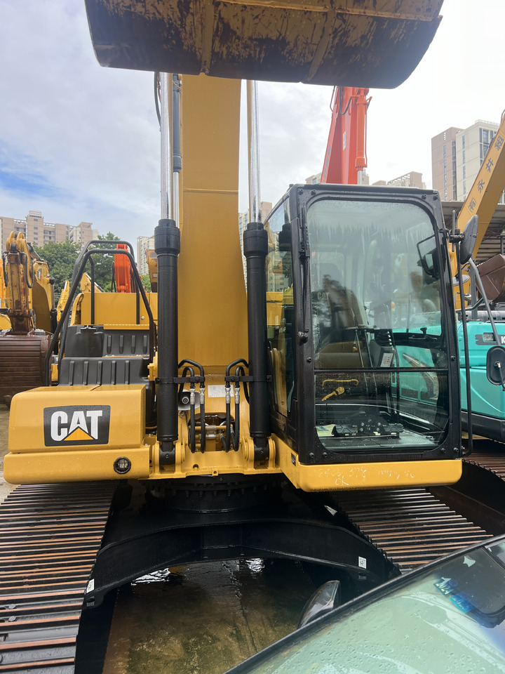 CATERPILLAR 320GC - Гусеничный экскаватор: фото 3 CATERPILLAR 320GC - Гусеничный экскаватор: фото 3