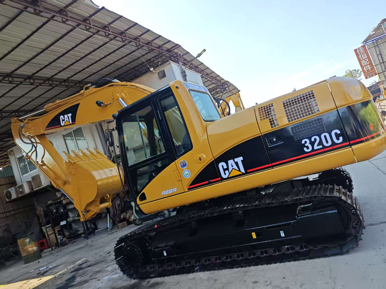 Гусеничный экскаватор CATPILLAR 320CL: фото 6