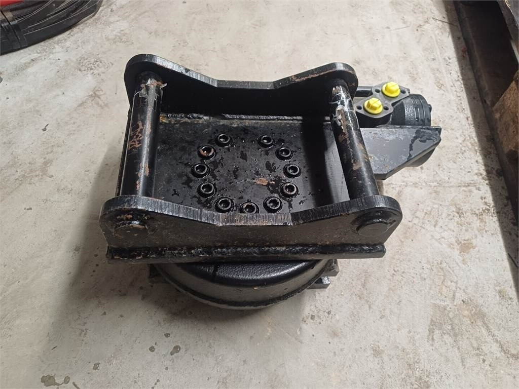 Kauhan pyörittäjä S30/S30 - Тилтротатор: фото 1 Kauhan pyörittäjä S30/S30 - Тилтротатор: фото 1