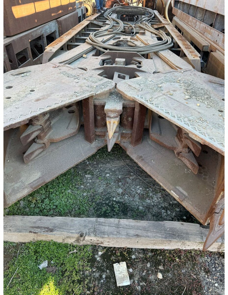 Liebherr Stein HT Diaphragm Wall Grab - Грейфер для Строительной техники: фото 5 Liebherr Stein HT Diaphragm Wall Grab - Грейфер для Строительной техники: фото 5