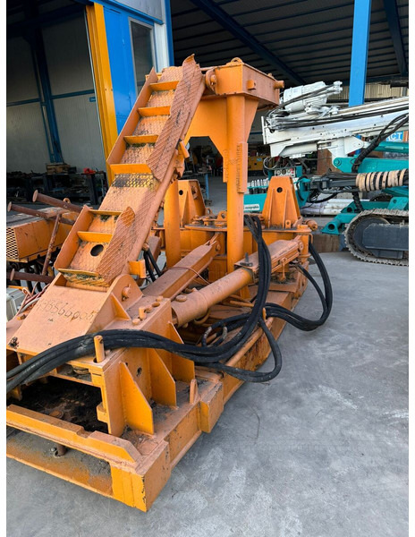 Casagrande Casing Oscillator 900 - Строительная техника: фото 1 Casagrande Casing Oscillator 900 - Строительная техника: фото 1