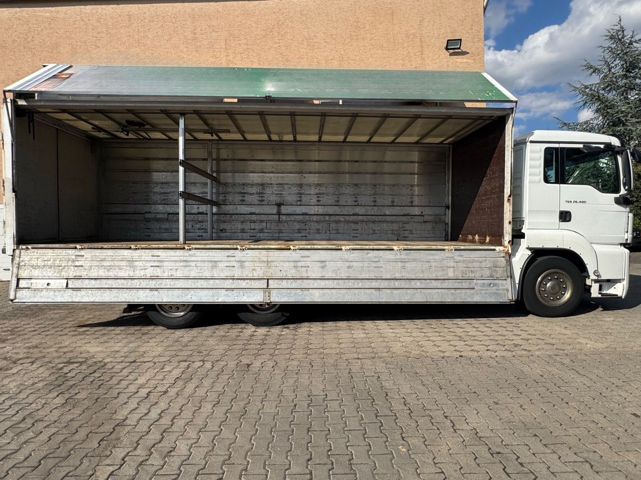 MAN TGS 26.480/Lenk-Lift/Kamera/AHK/Staplerhalterung - Грузовик для перевозки напитков: фото 4 MAN TGS 26.480/Lenk-Lift/Kamera/AHK/Staplerhalterung - Грузовик для перевозки напитков: фото 4