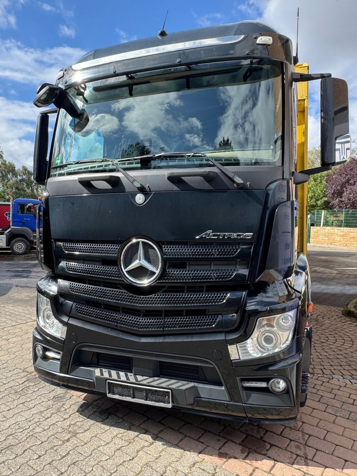 Mercedes-Benz Actros2545/2xLBW/Retarder/Lenk-Lift/Top-Zustand - Грузовик для перевозки напитков: фото 2 Mercedes-Benz Actros2545/2xLBW/Retarder/Lenk-Lift/Top-Zustand - Грузовик для перевозки напитков: фото 2