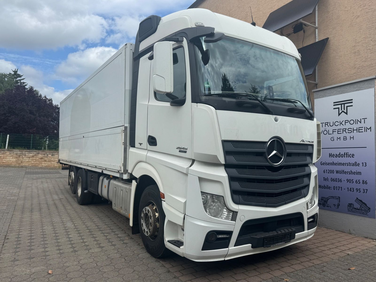 Mercedes-Benz Actros2545/Lift-Lenk/Mitnahmestp/Retder - Грузовик для перевозки напитков: фото 1 Mercedes-Benz Actros2545/Lift-Lenk/Mitnahmestp/Retder - Грузовик для перевозки напитков: фото 1