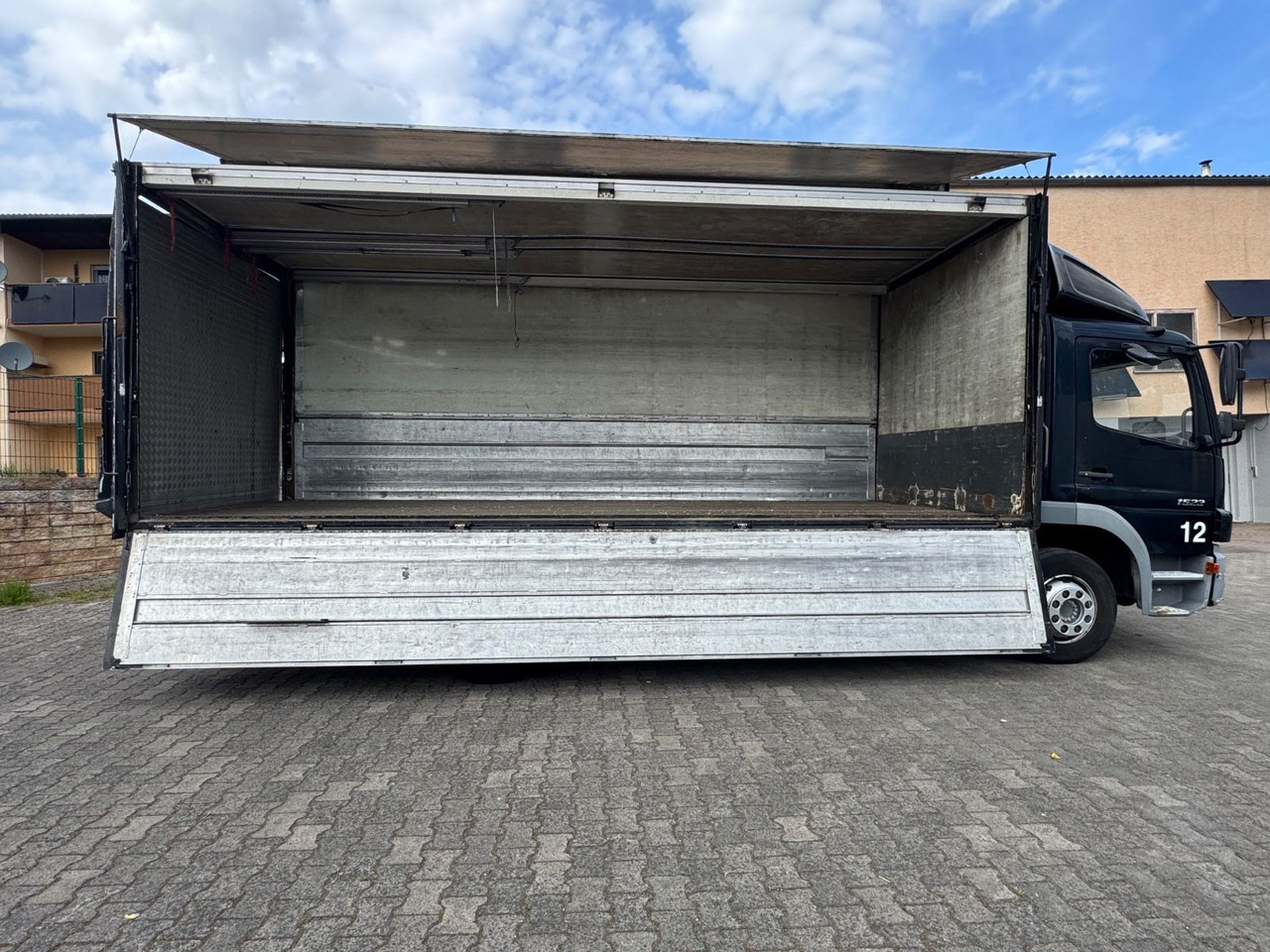 Mercedes-Benz Atego1523/LBW/AHK/Klima/Standh./aus.1Hand - Грузовик для перевозки напитков: фото 4 Mercedes-Benz Atego1523/LBW/AHK/Klima/Standh./aus.1Hand - Грузовик для перевозки напитков: фото 4