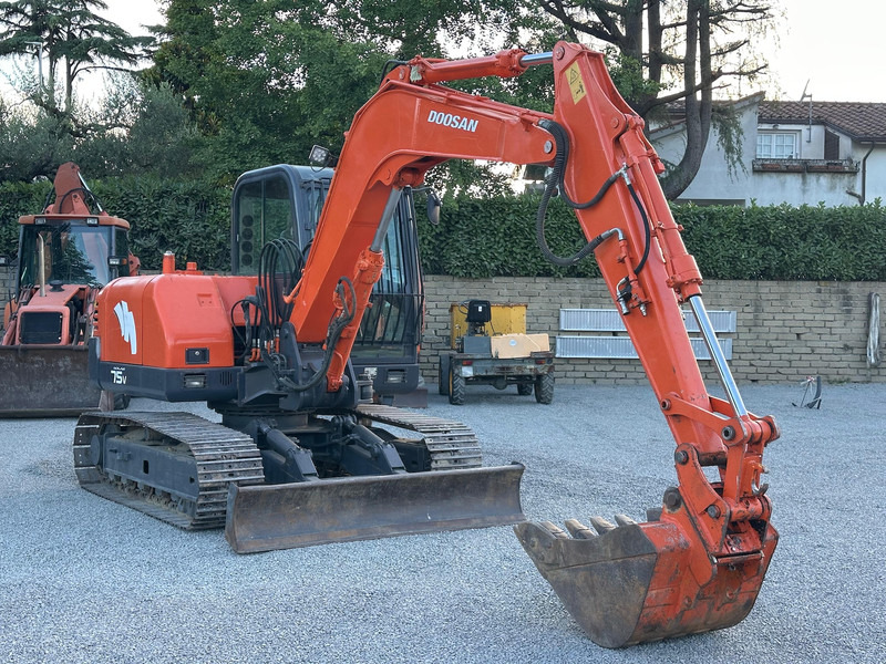 Doosan SOLAR 75V - Экскаватор: фото 2 Doosan SOLAR 75V - Экскаватор: фото 2