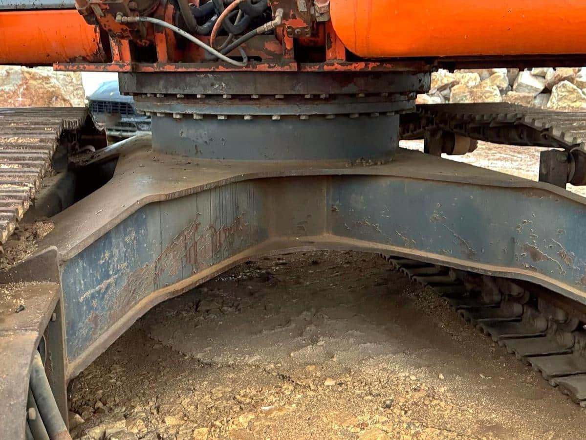 Гусеничный экскаватор FIAT KOBELCO E305: фото 12 Гусеничный экскаватор FIAT KOBELCO E305: фото 12