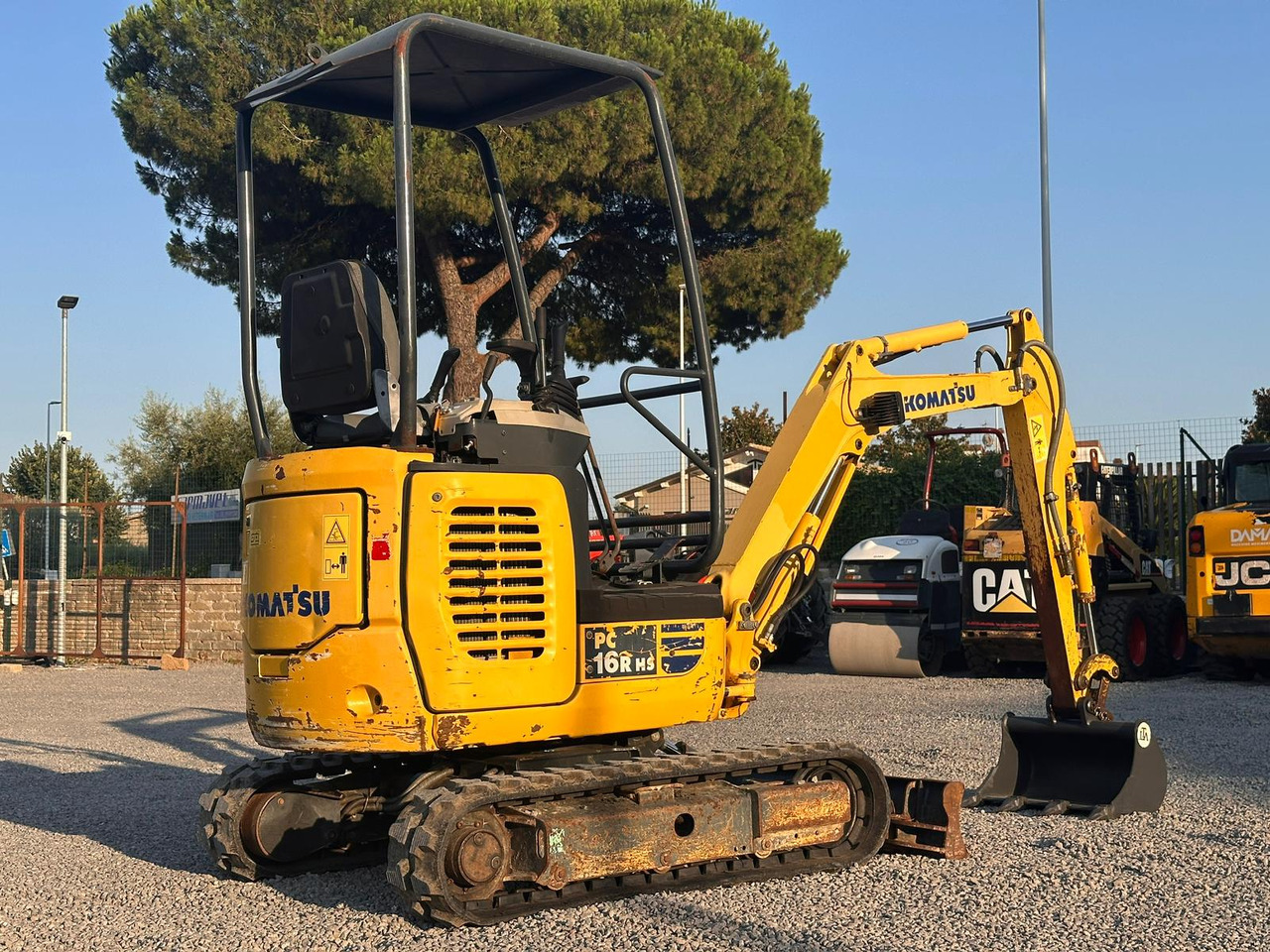 KOMATSU PC16R-3HS - Мини-экскаватор: фото 3 KOMATSU PC16R-3HS - Мини-экскаватор: фото 3