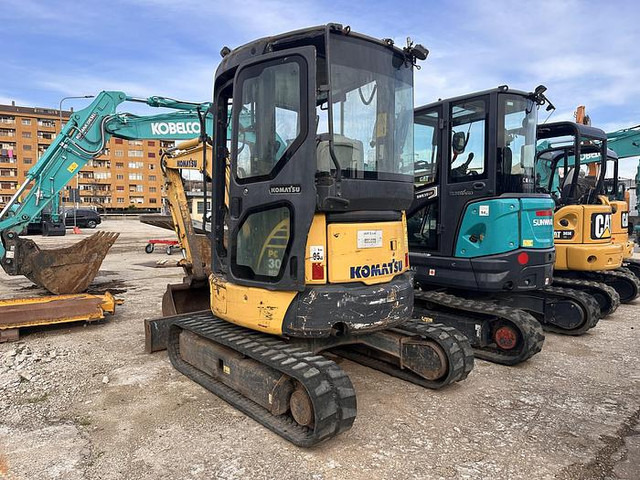 Komatsu PC30 - Мини-экскаватор: фото 2 Komatsu PC30 - Мини-экскаватор: фото 2