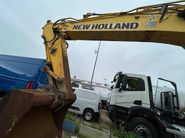 New Holland E215B - Экскаватор: фото 5 New Holland E215B - Экскаватор: фото 5