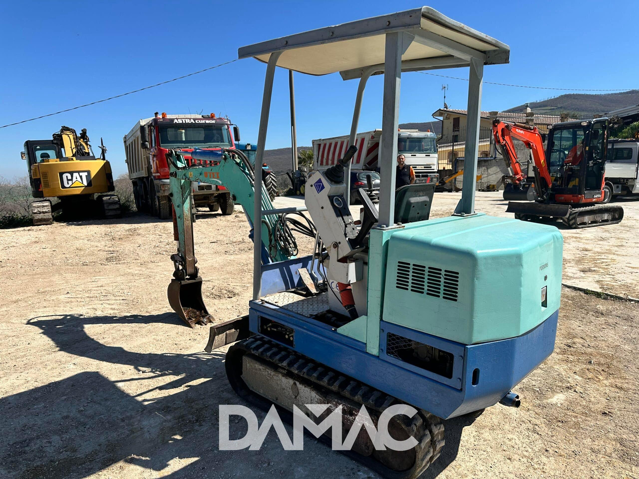 UTEX 1.3 - Мини-экскаватор: фото 3 UTEX 1.3 - Мини-экскаватор: фото 3