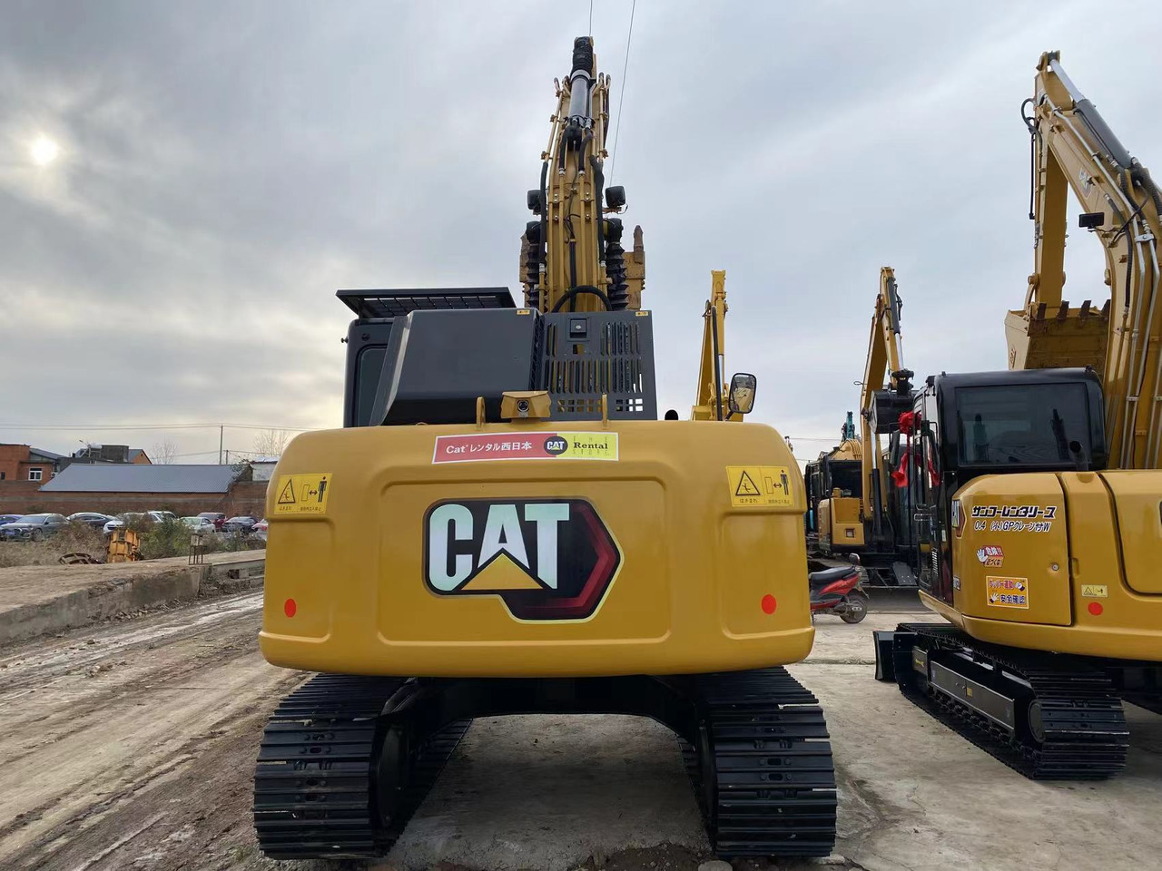 CATERPILLAR 312GC - Гусеничный экскаватор: фото 3 CATERPILLAR 312GC - Гусеничный экскаватор: фото 3