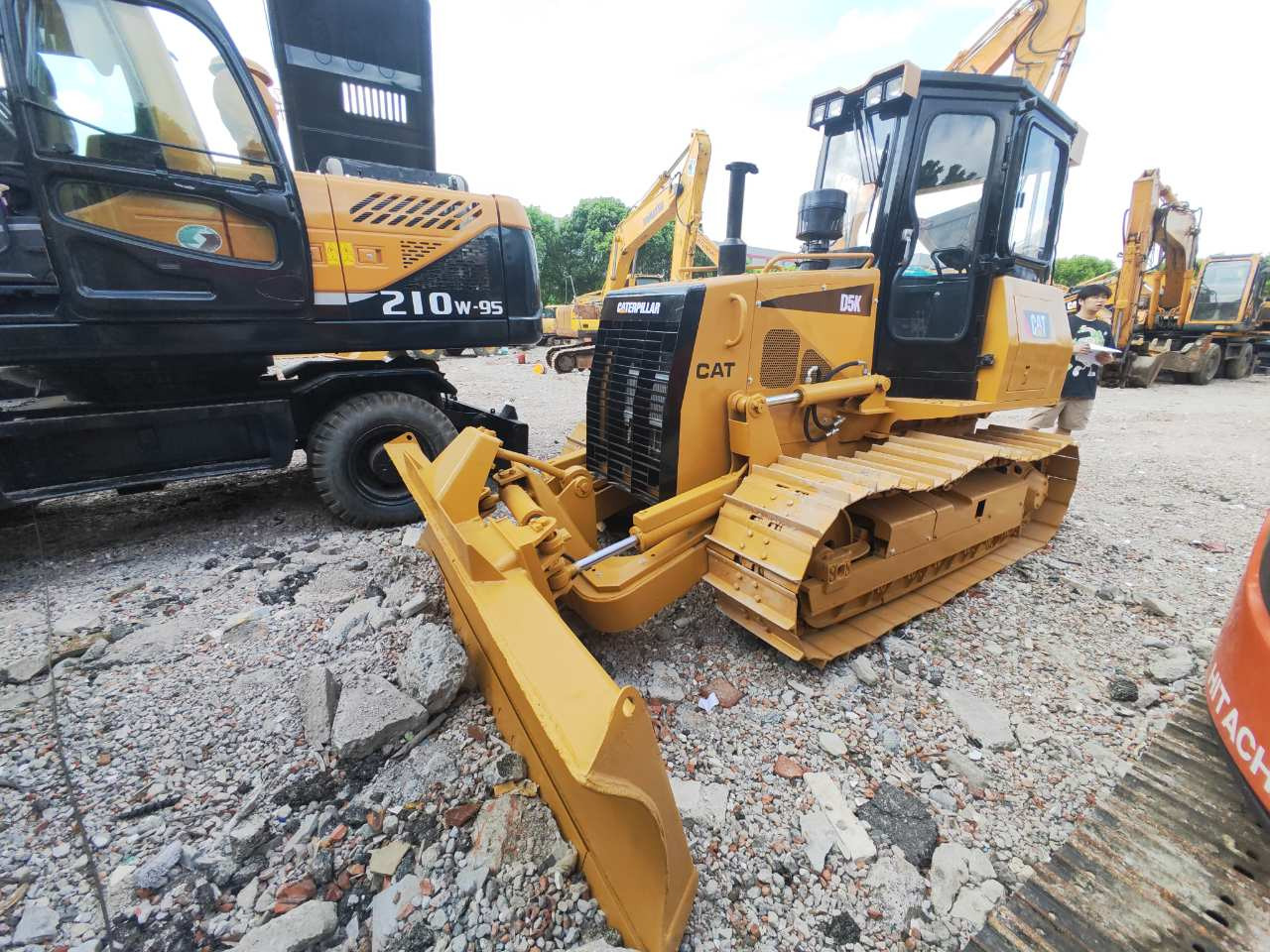 CATERPILLAR D5K - Бульдозер: фото 1 CATERPILLAR D5K - Бульдозер: фото 1