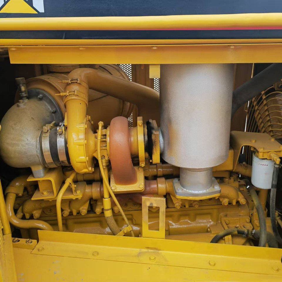 CATERPILLAR D8R - Бульдозер: фото 4 CATERPILLAR D8R - Бульдозер: фото 4