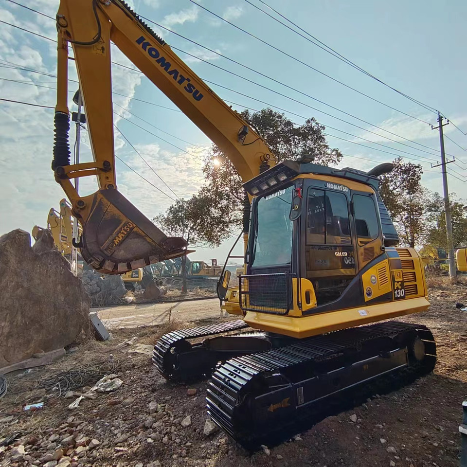 KOMATSU PC130 - Гусеничный экскаватор: фото 2 KOMATSU PC130 - Гусеничный экскаватор: фото 2