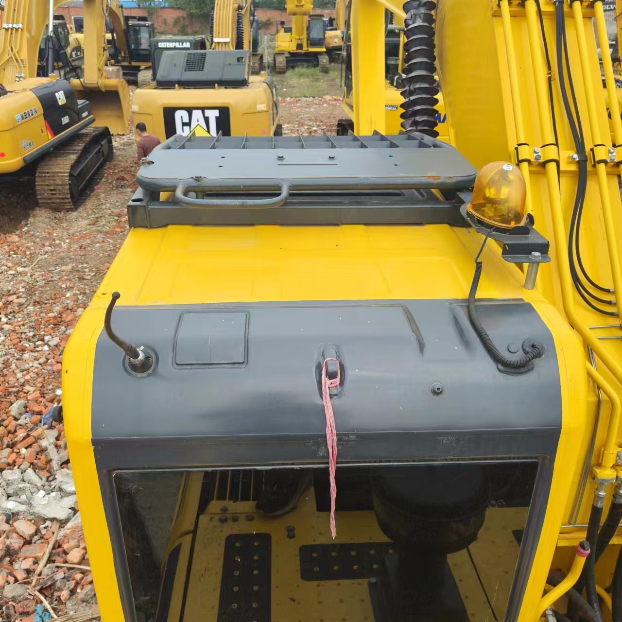 Гусеничный экскаватор KOMATSU PC240: фото 13