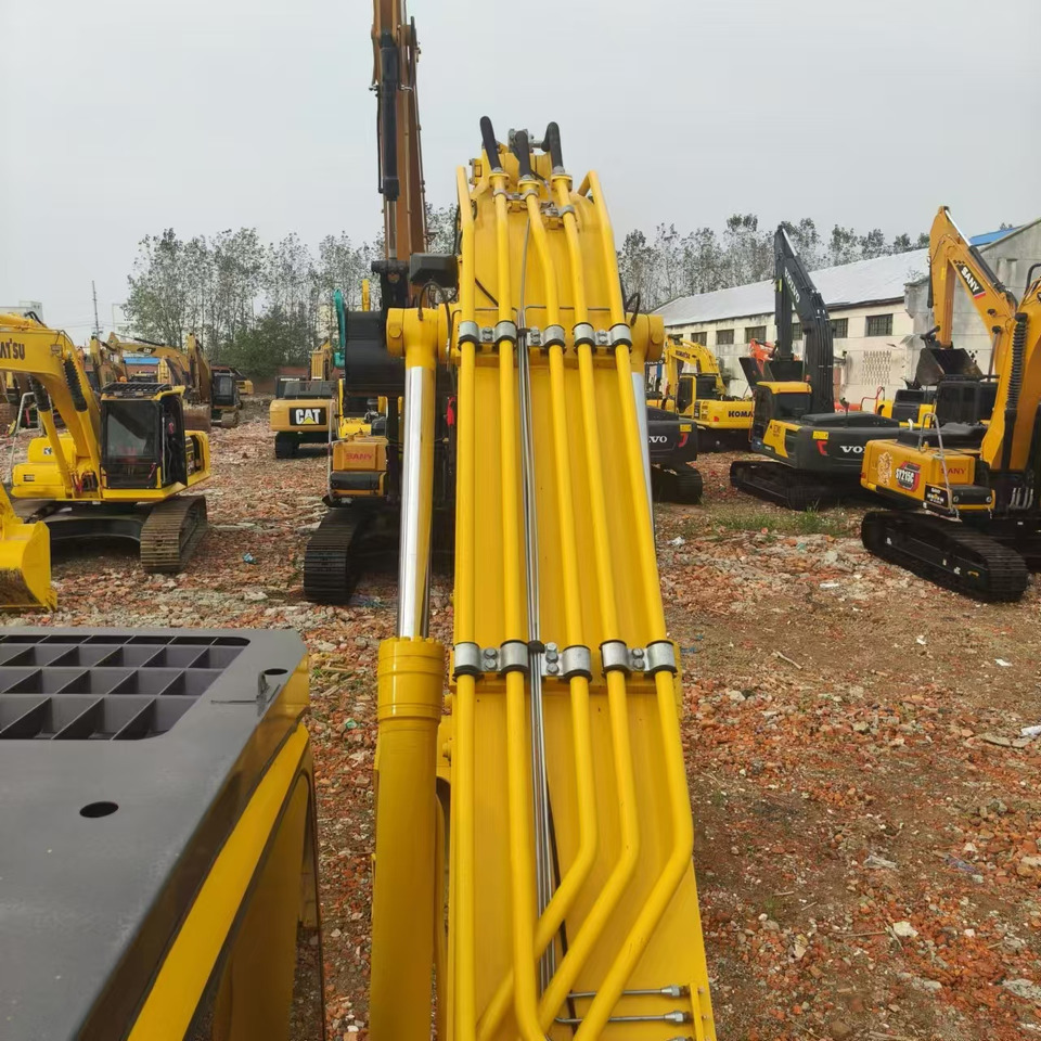 KOMATSU PC350 - Гусеничный экскаватор: фото 3 KOMATSU PC350 - Гусеничный экскаватор: фото 3