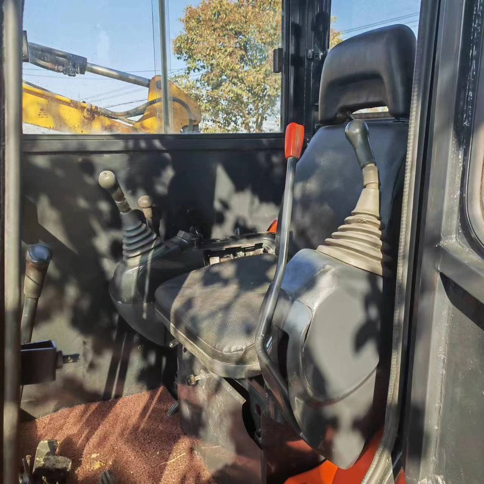 KUBOTA U35 - Мини-экскаватор: фото 4 KUBOTA U35 - Мини-экскаватор: фото 4