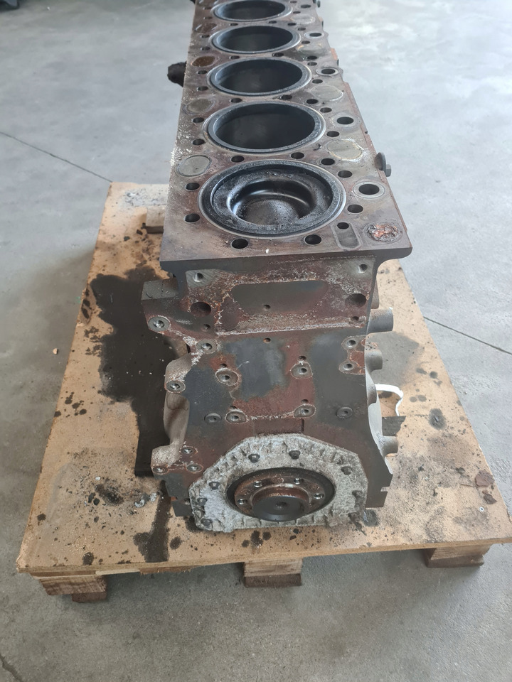 BLOK SILNIKA SŁUPEK TŁOKI WAŁ RENAULT GAMA T DTI 13 K2 - Блок цилиндров: фото 4 BLOK SILNIKA SŁUPEK TŁOKI WAŁ RENAULT GAMA T DTI 13 K2 - Блок цилиндров: фото 4